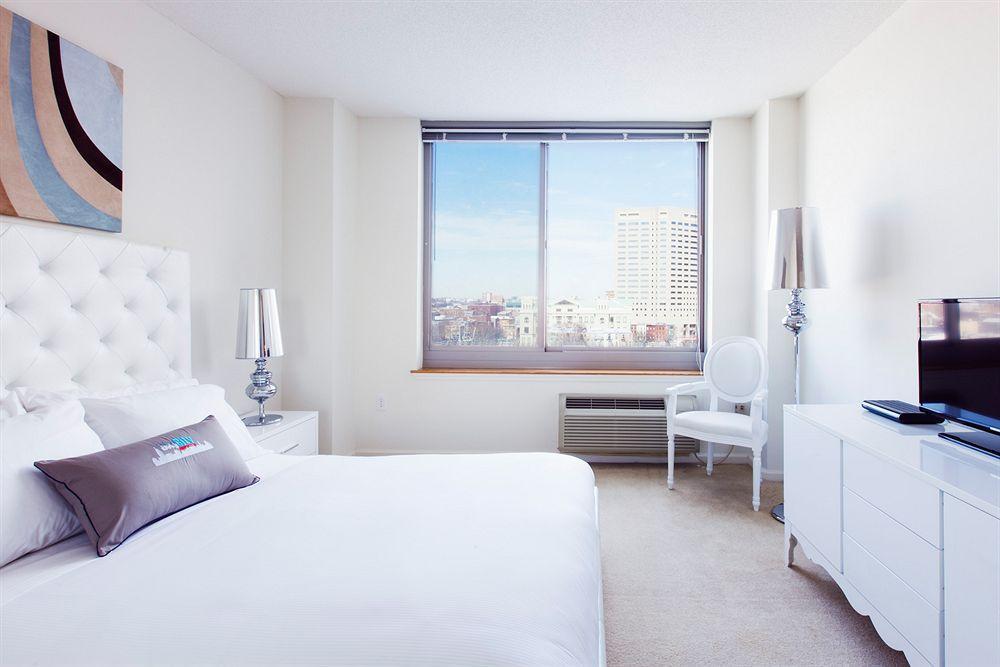 Sky City Apartments New York Eksteriør billede